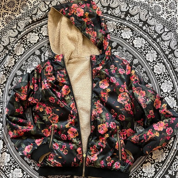 Floral fluffy reversible Jacket Child Medium - Picture 1 of 4